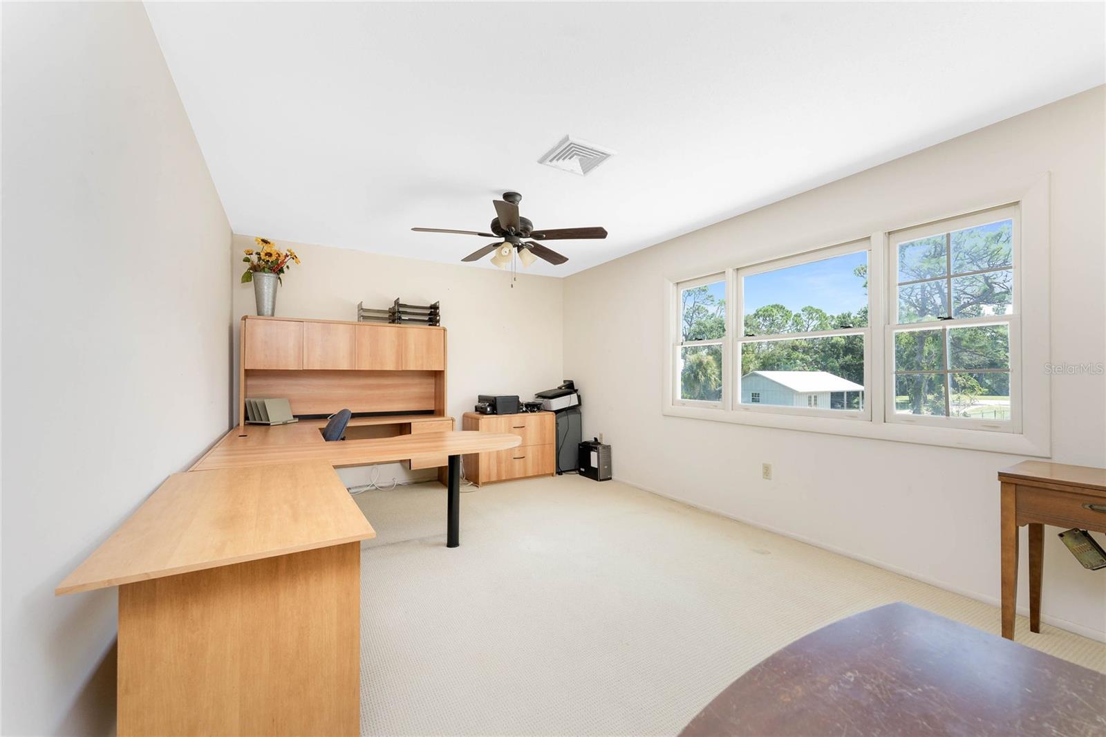Image 27 of 56 For 1120 Larchmont Drive