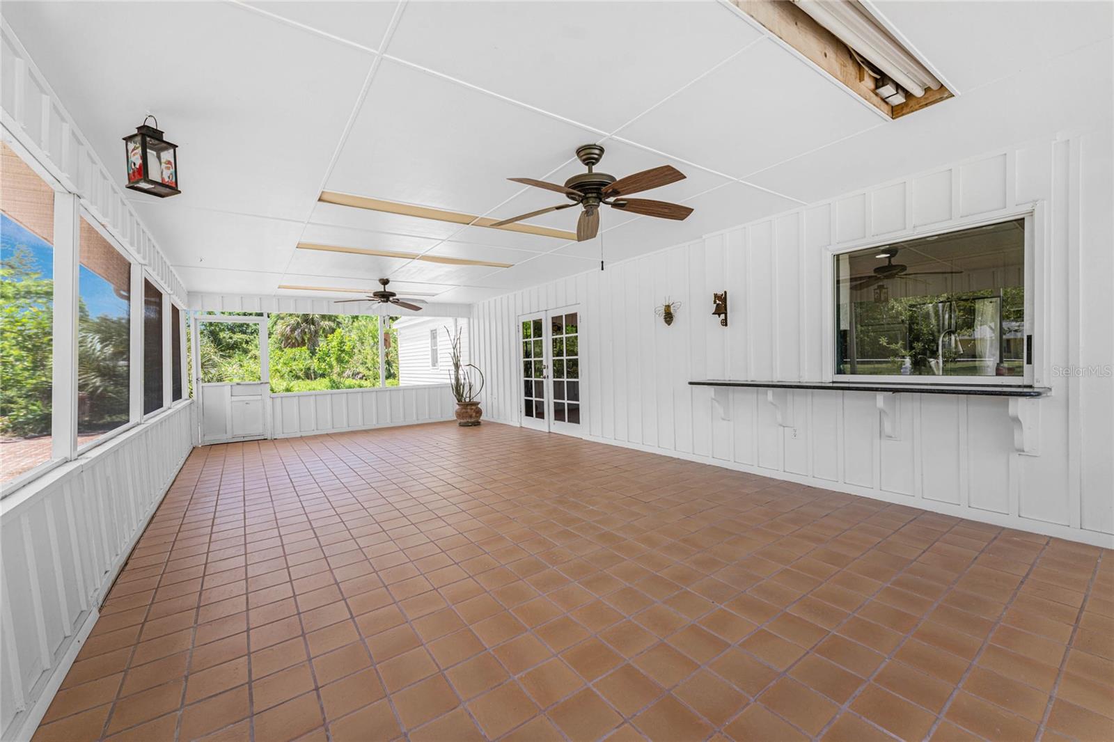 Image 37 of 56 For 1120 Larchmont Drive