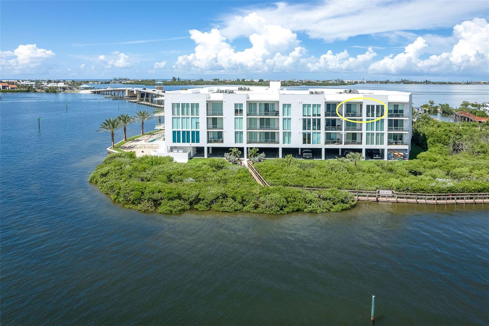 Image 4 of 45 For 1375 Beach Road 309