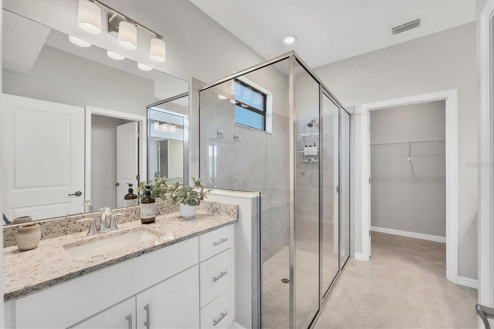 Image 29 of 46 For 2049 Bonito Way