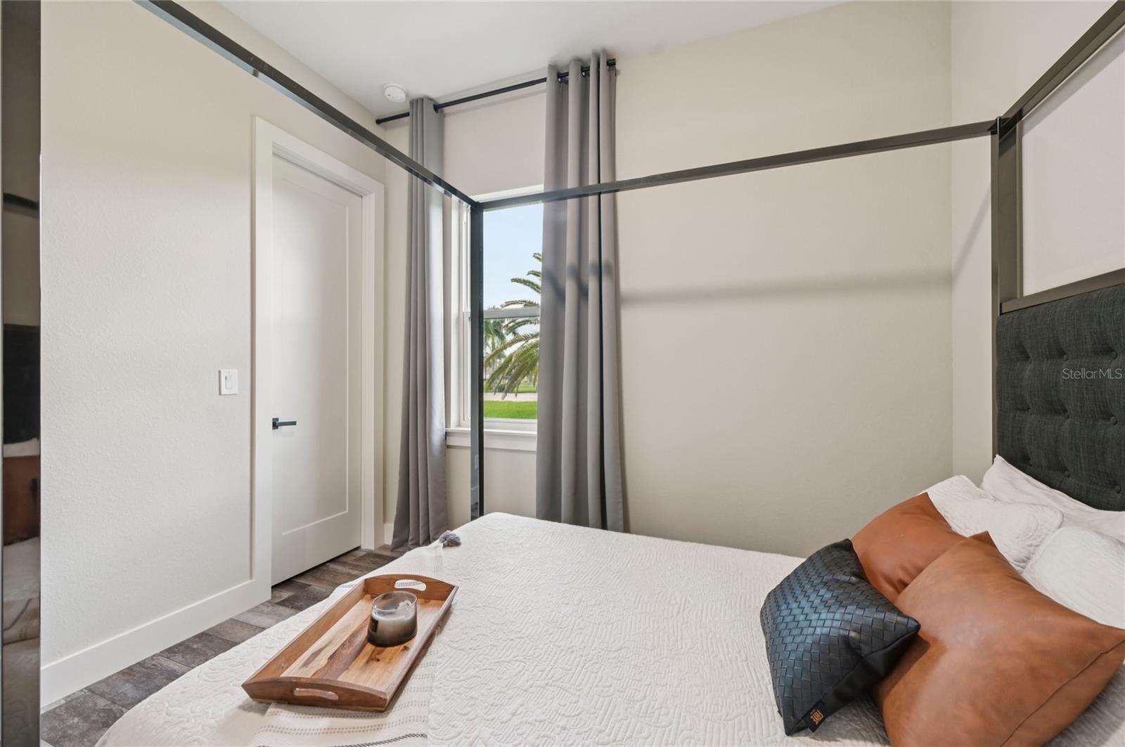 Image 32 of 62 For 239 Rotonda Boulevard N