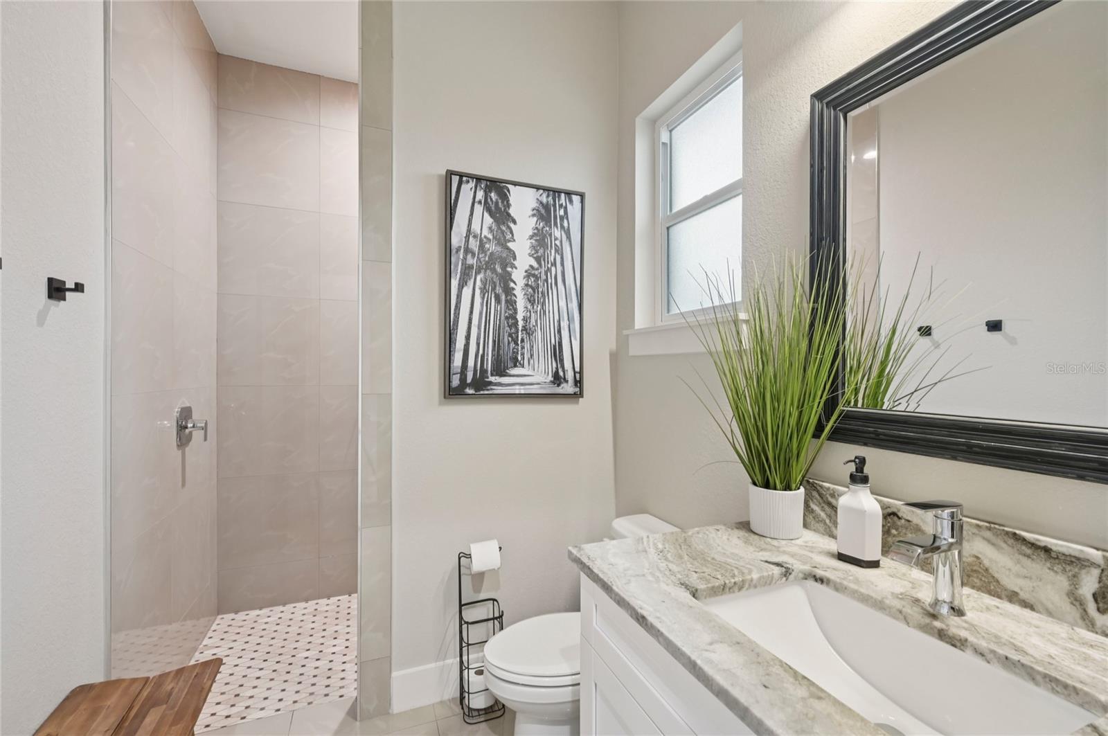 Image 33 of 62 For 239 Rotonda Boulevard N