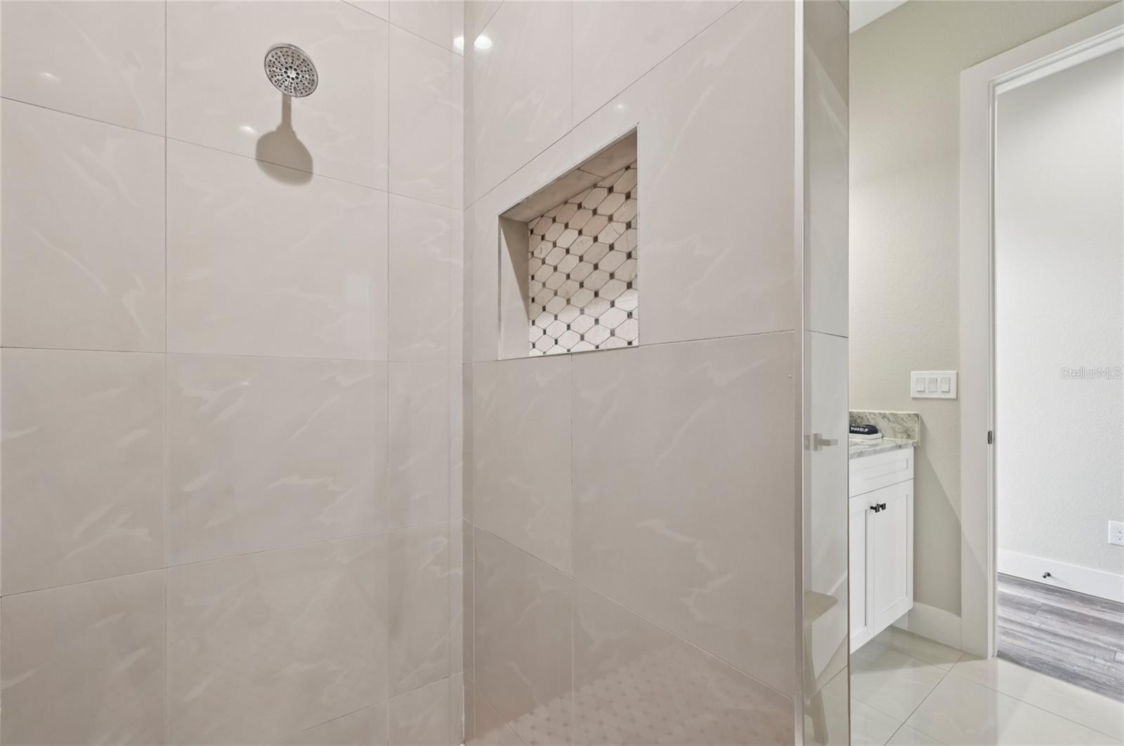 Image 36 of 62 For 239 Rotonda Boulevard N