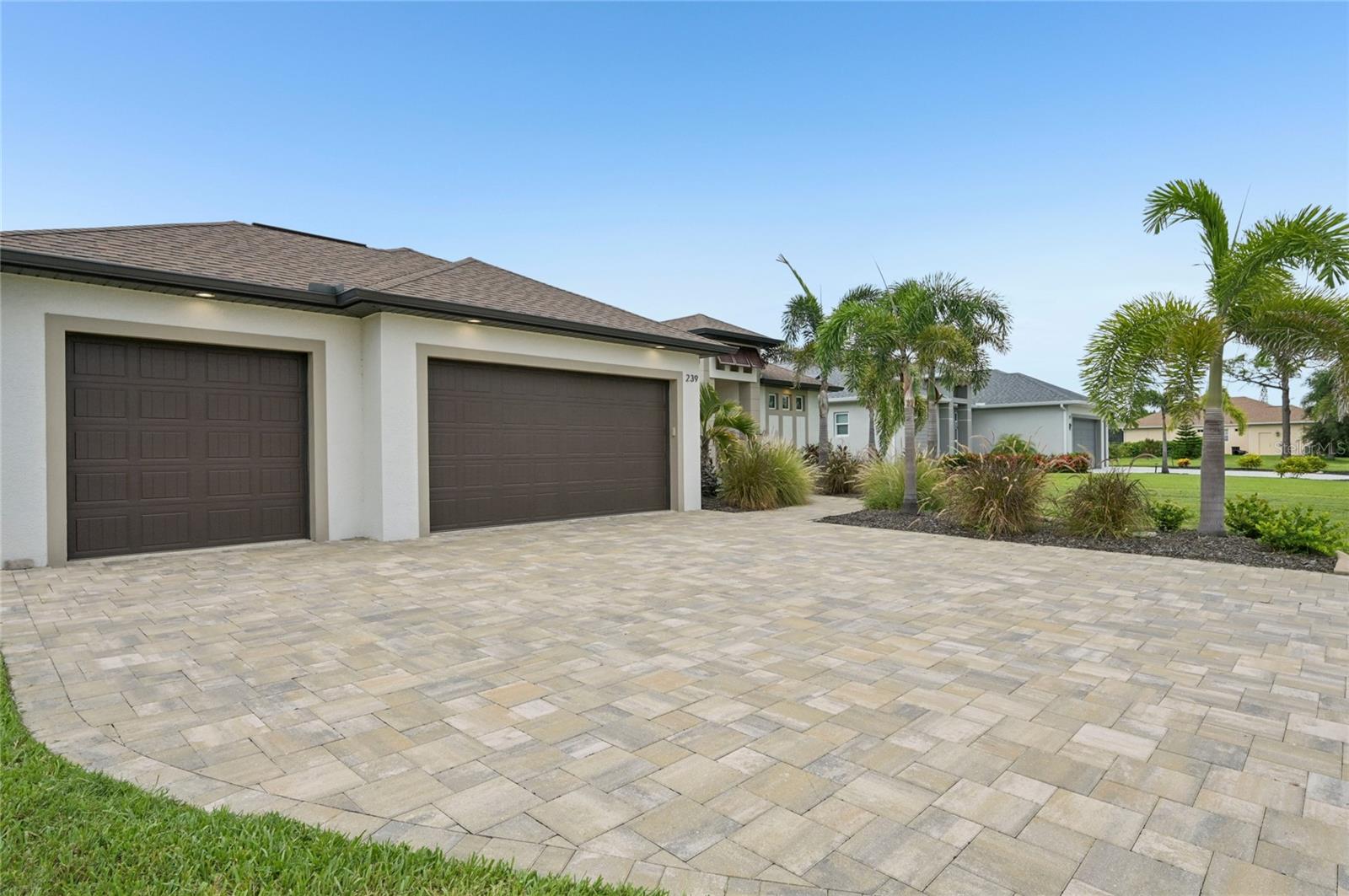 Image 5 of 62 For 239 Rotonda Boulevard N