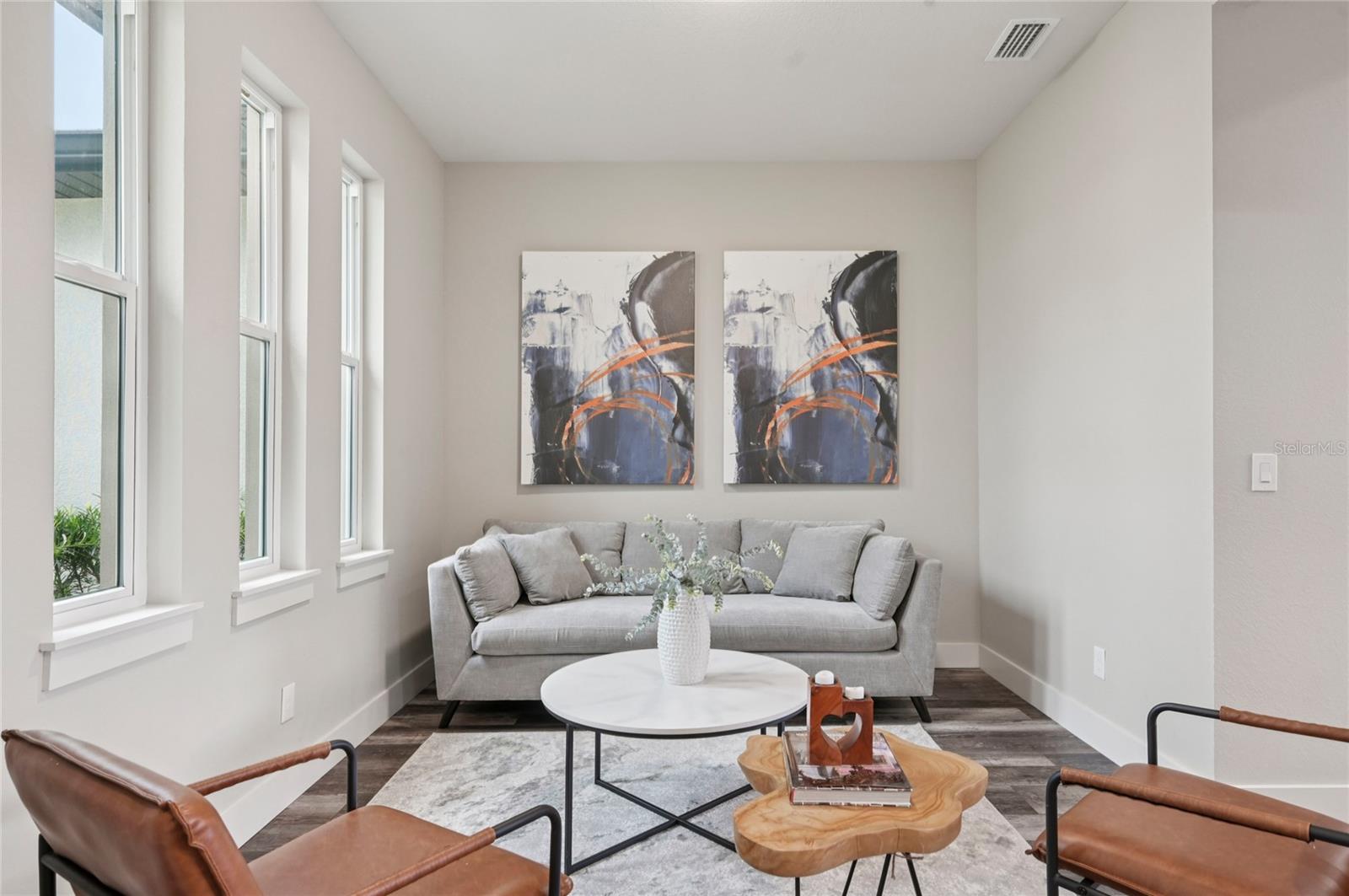 Image 6 of 62 For 239 Rotonda Boulevard N