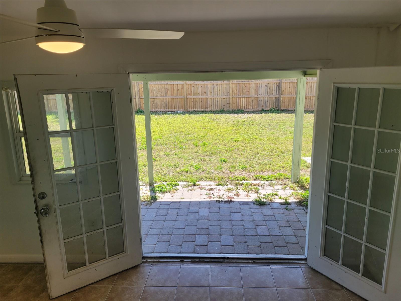 Image 11 of 25 For 22343 Lasalle Road