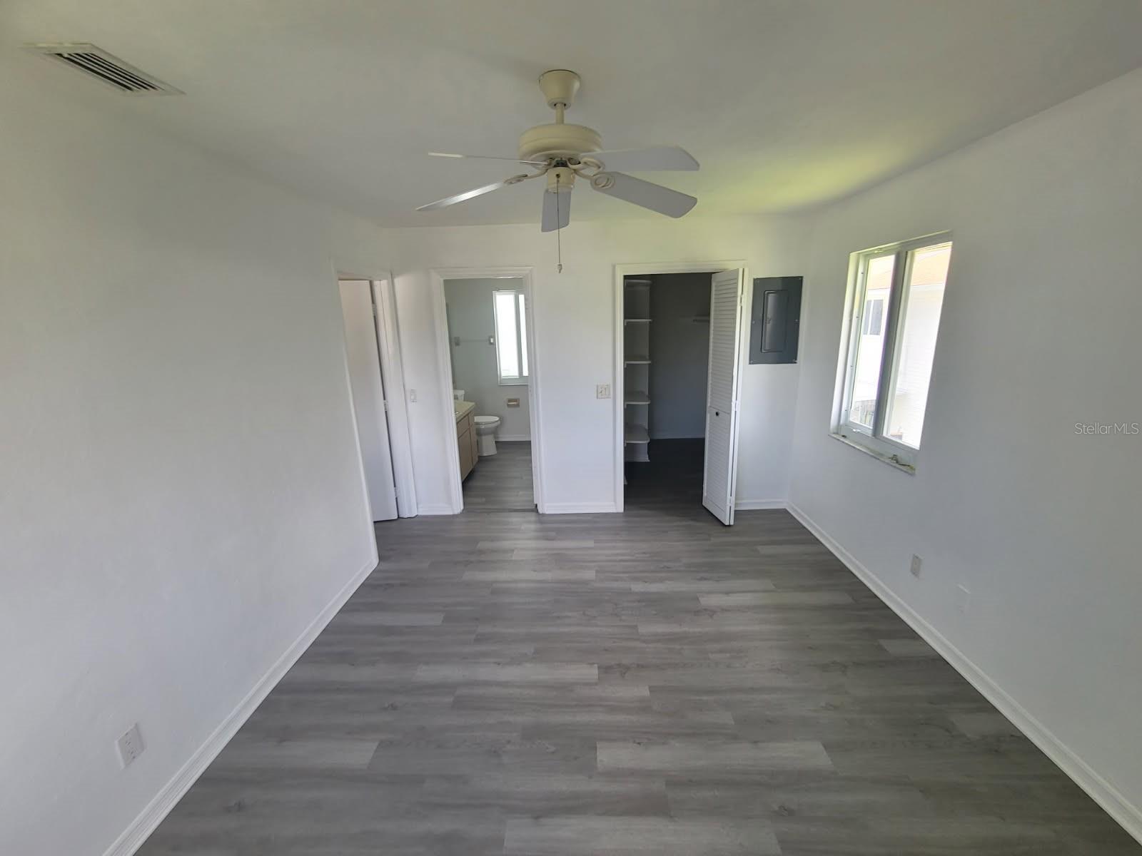 Image 3 of 20 For 22481 Westchester Boulevard B35