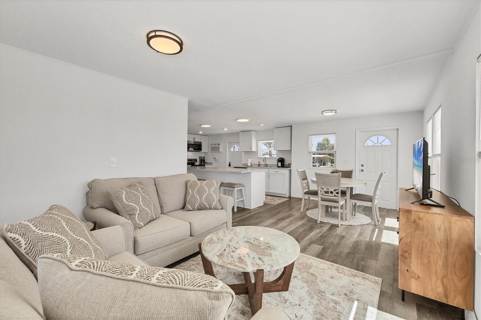 Image 12 of 38 For 3280 Holly Avenue