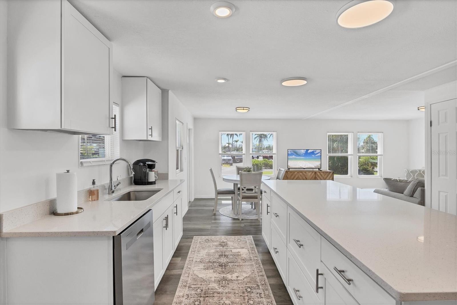 Image 16 of 38 For 3280 Holly Avenue