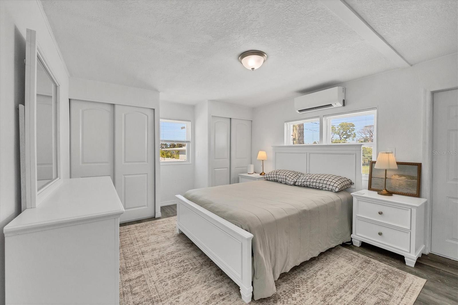 Image 23 of 38 For 3280 Holly Avenue