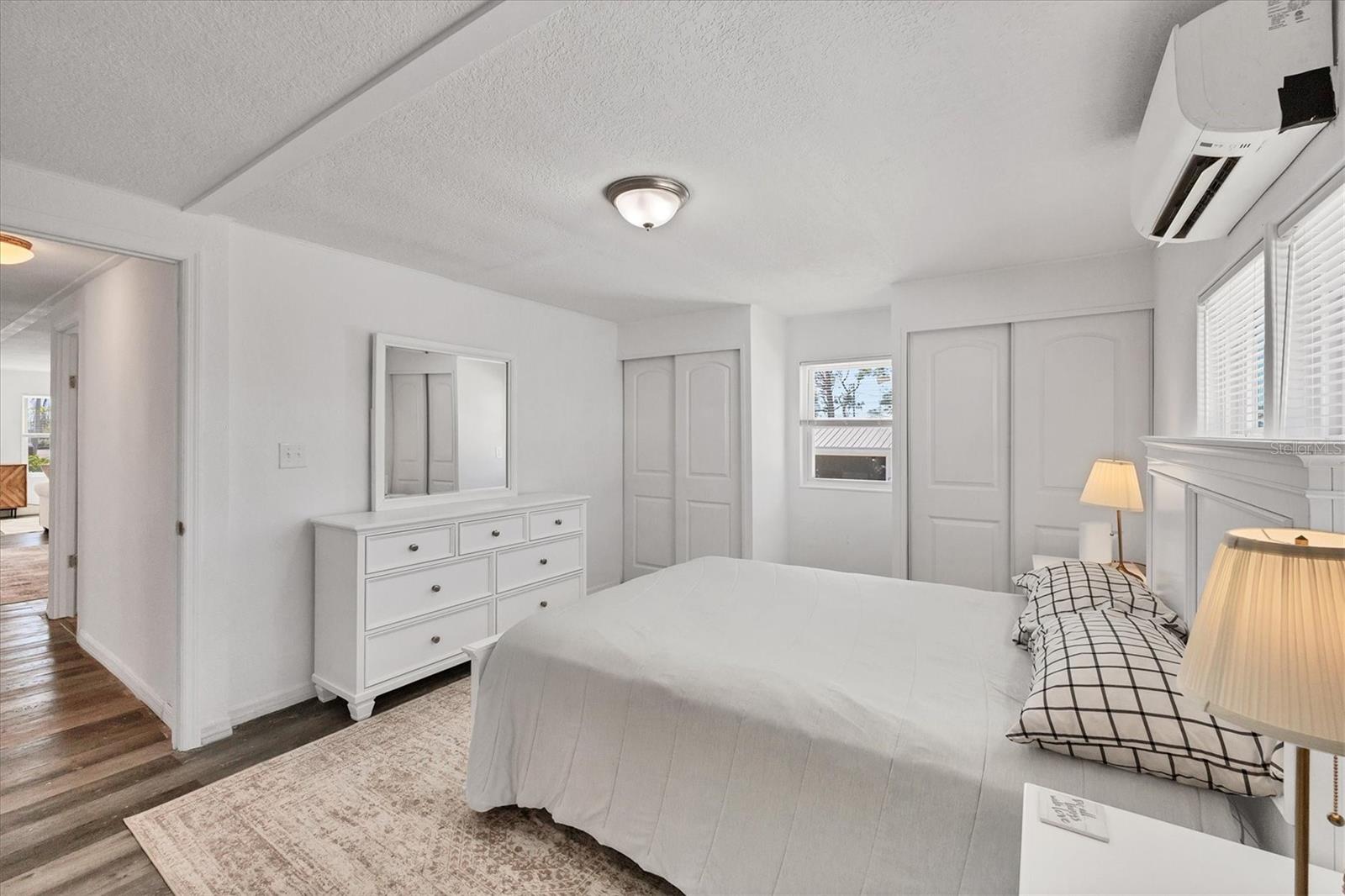 Image 24 of 38 For 3280 Holly Avenue