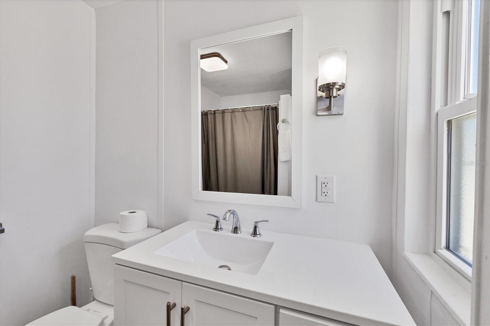 Image 29 of 38 For 3280 Holly Avenue