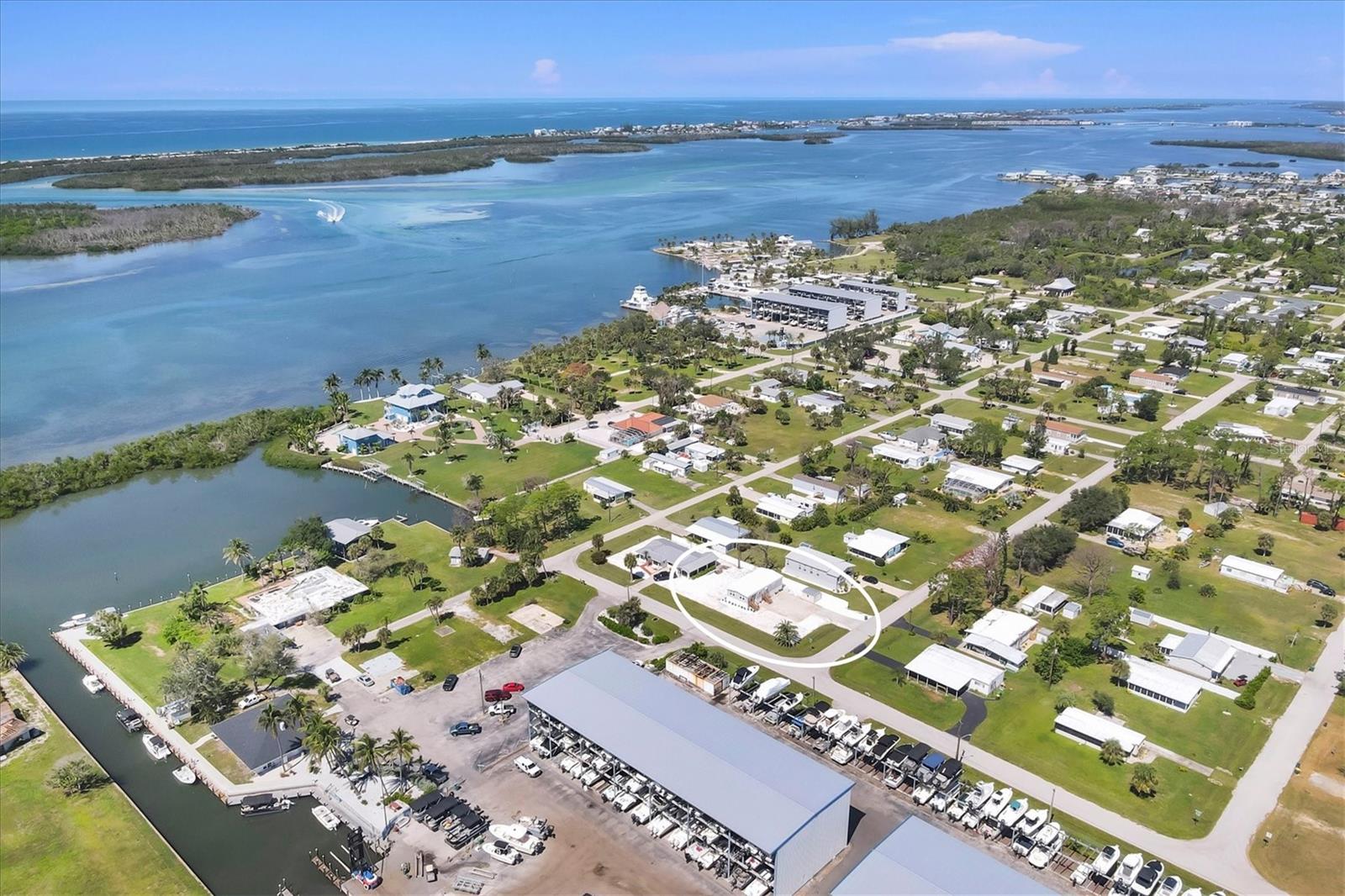 Image 6 of 38 For 3280 Holly Avenue