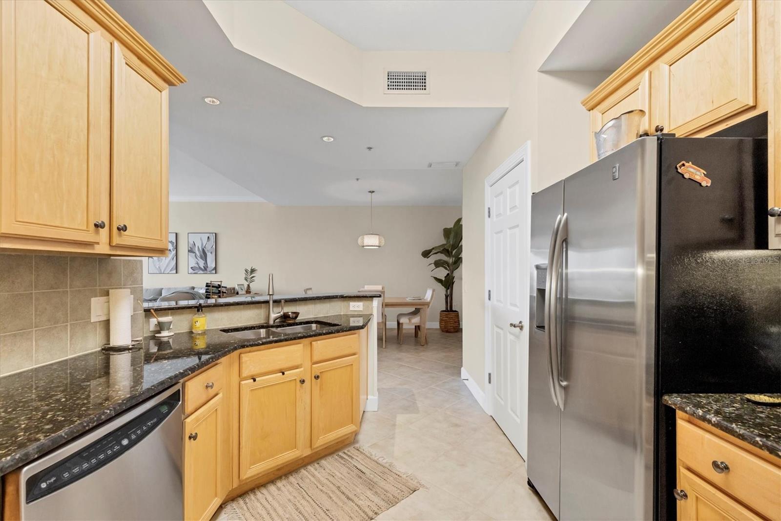 Image 15 of 52 For 8541 Amberjack Circle 203