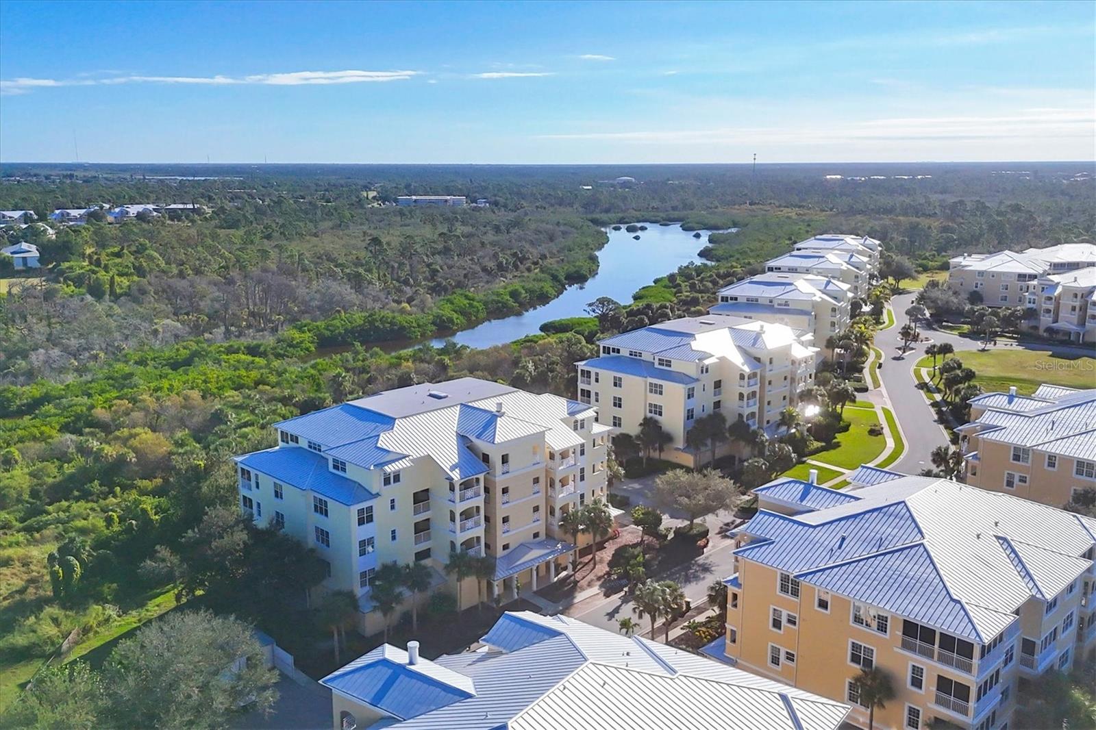 Image 2 of 52 For 8541 Amberjack Circle 203