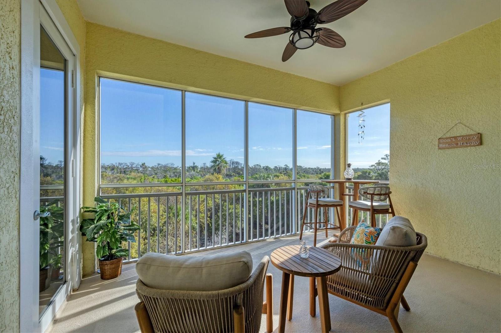 Image 31 of 52 For 8541 Amberjack Circle 203