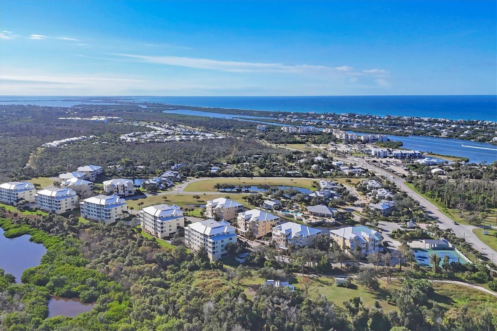 Image 38 of 52 For 8541 Amberjack Circle 203