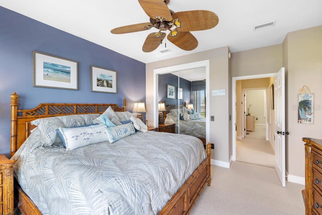 Image 19 of 48 For 8276 Harborside Circle