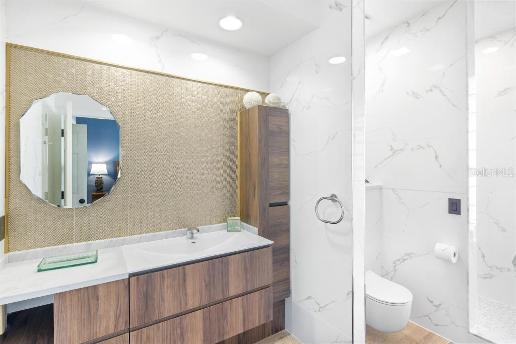 Image 21 of 48 For 8276 Harborside Circle