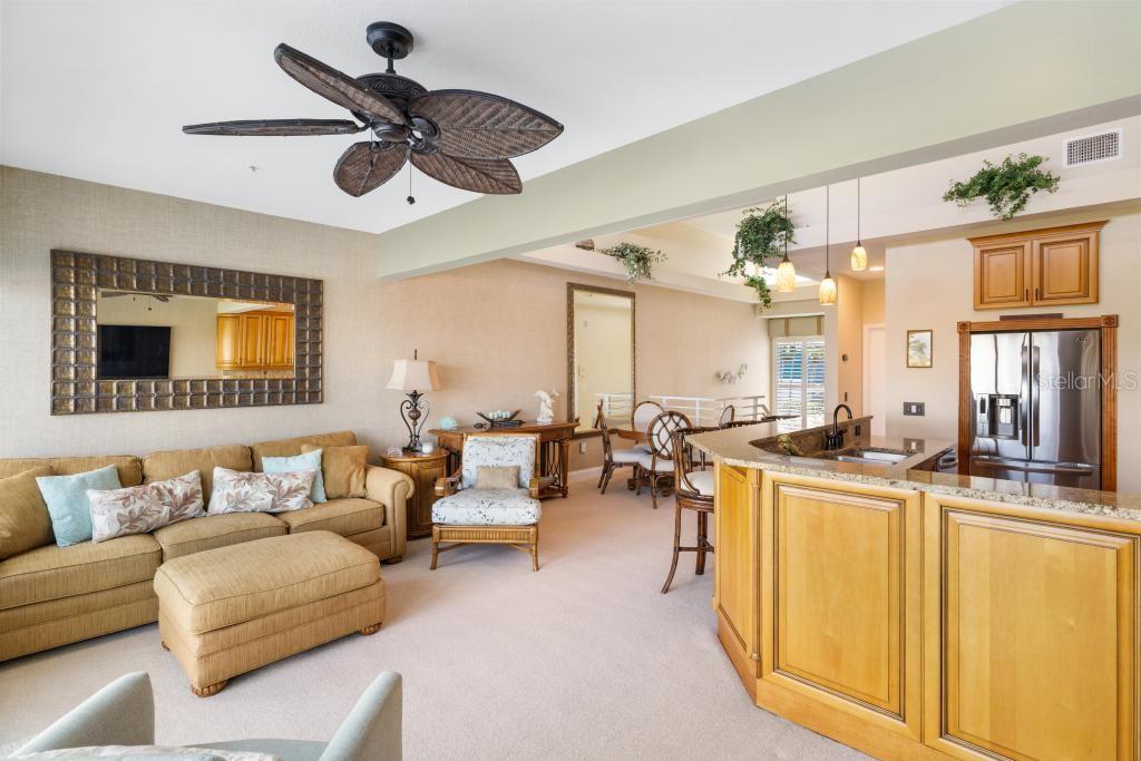 Image 27 of 48 For 8276 Harborside Circle