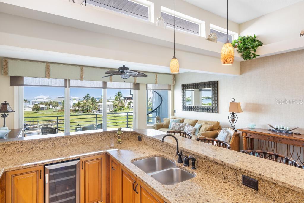 Image 32 of 48 For 8276 Harborside Circle
