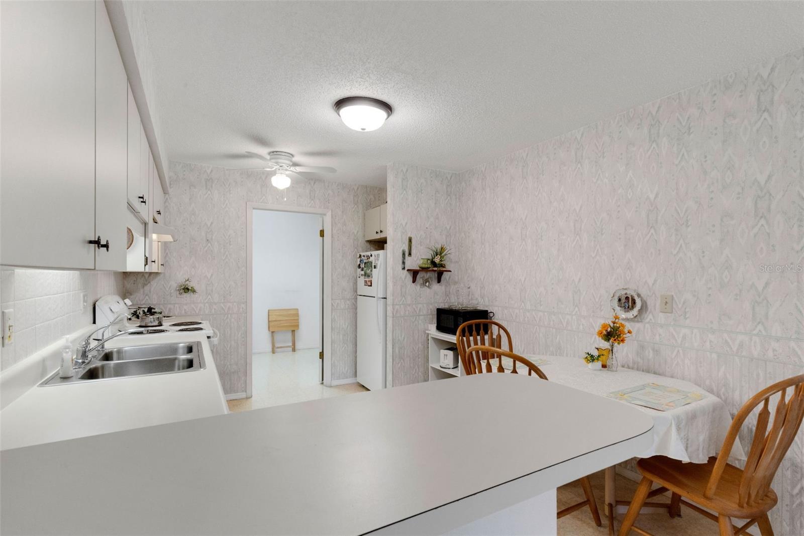 Image 11 of 44 For 4184 66th Street Circle W 0