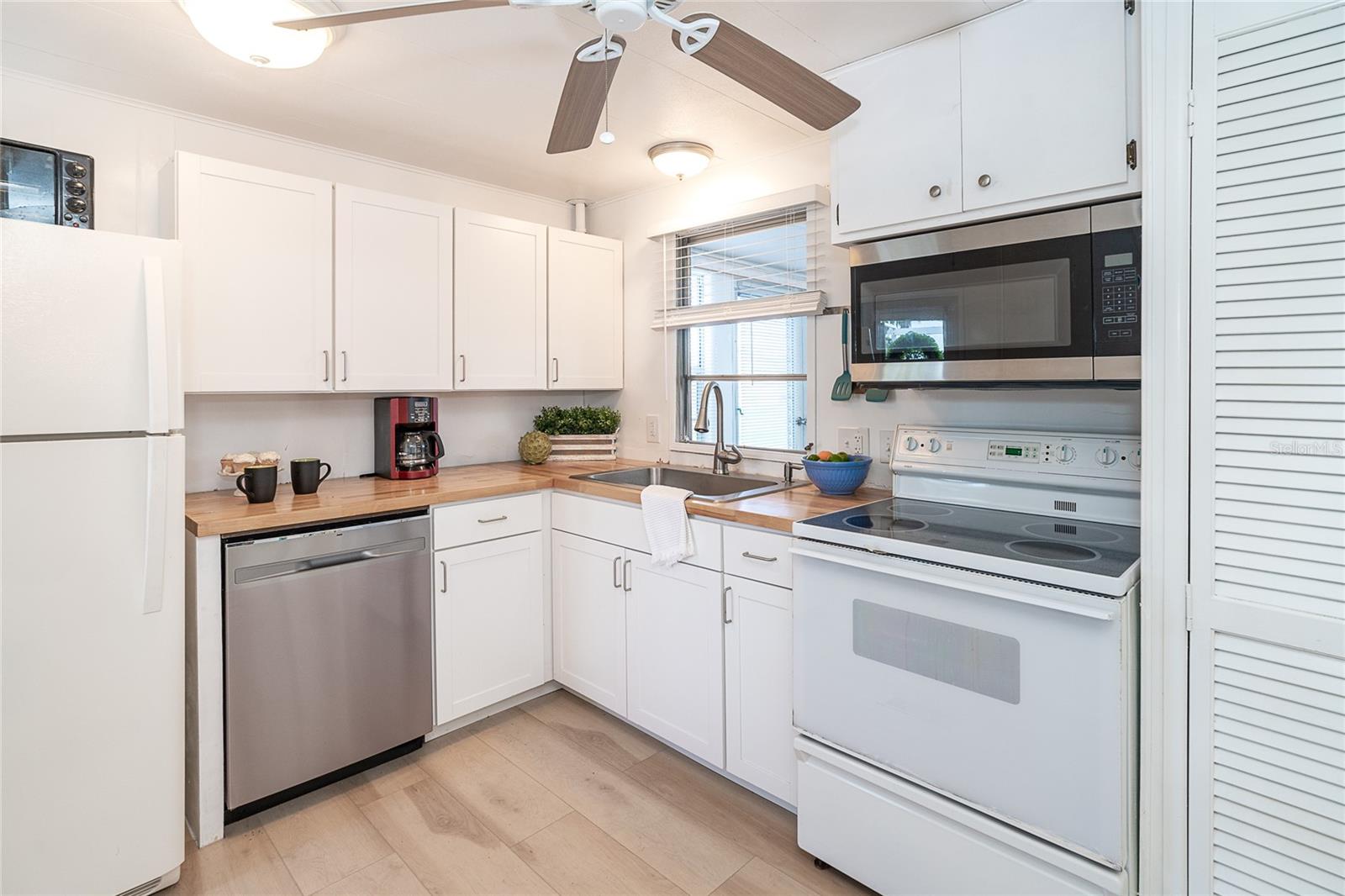 Image 8 of 29 For 1301 Kingfisher Drive