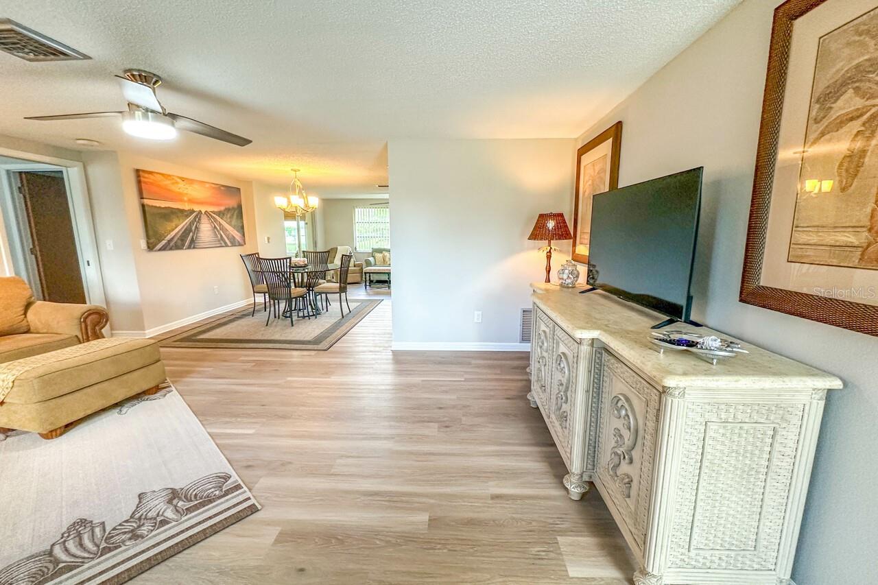 Image 15 of 45 For 665 Suncrest Lane