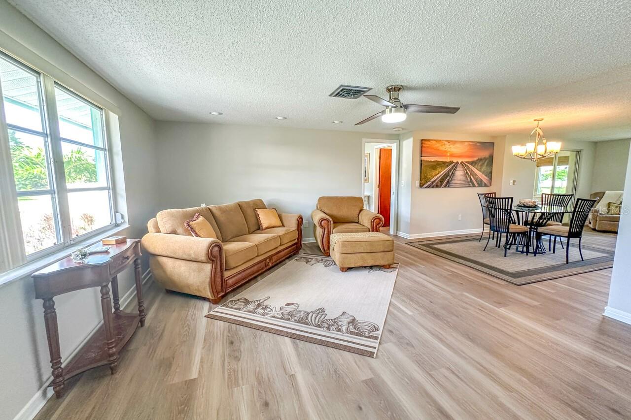 Image 18 of 45 For 665 Suncrest Lane