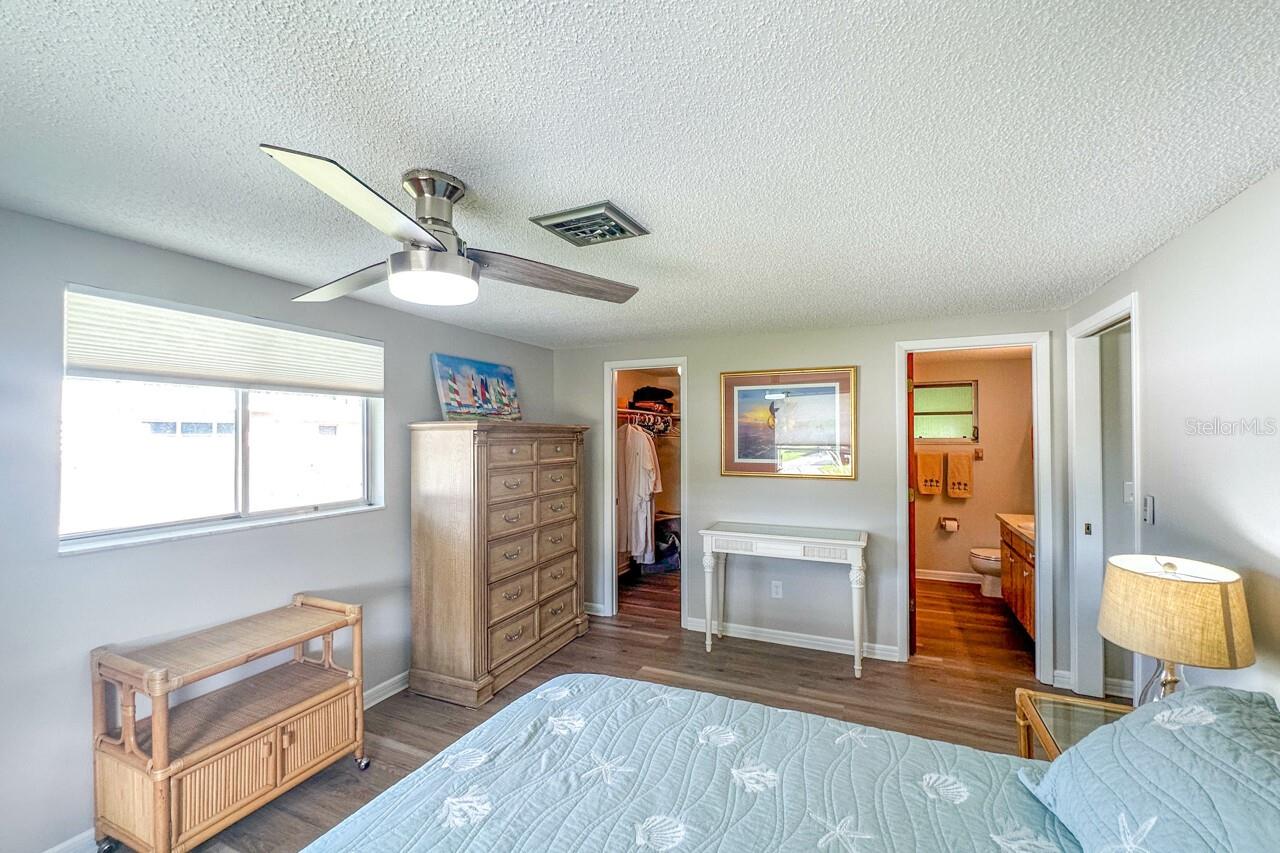 Image 37 of 45 For 665 Suncrest Lane