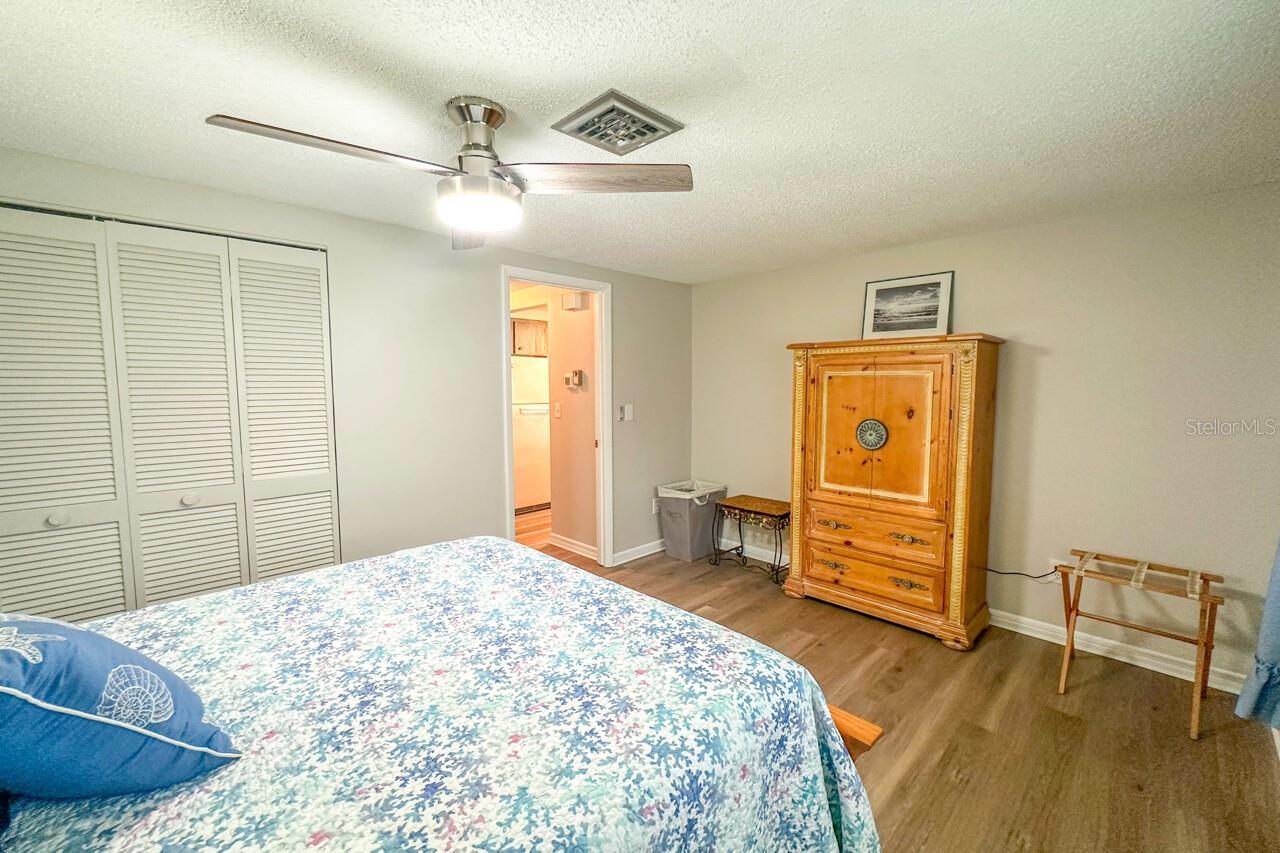 Image 39 of 45 For 665 Suncrest Lane