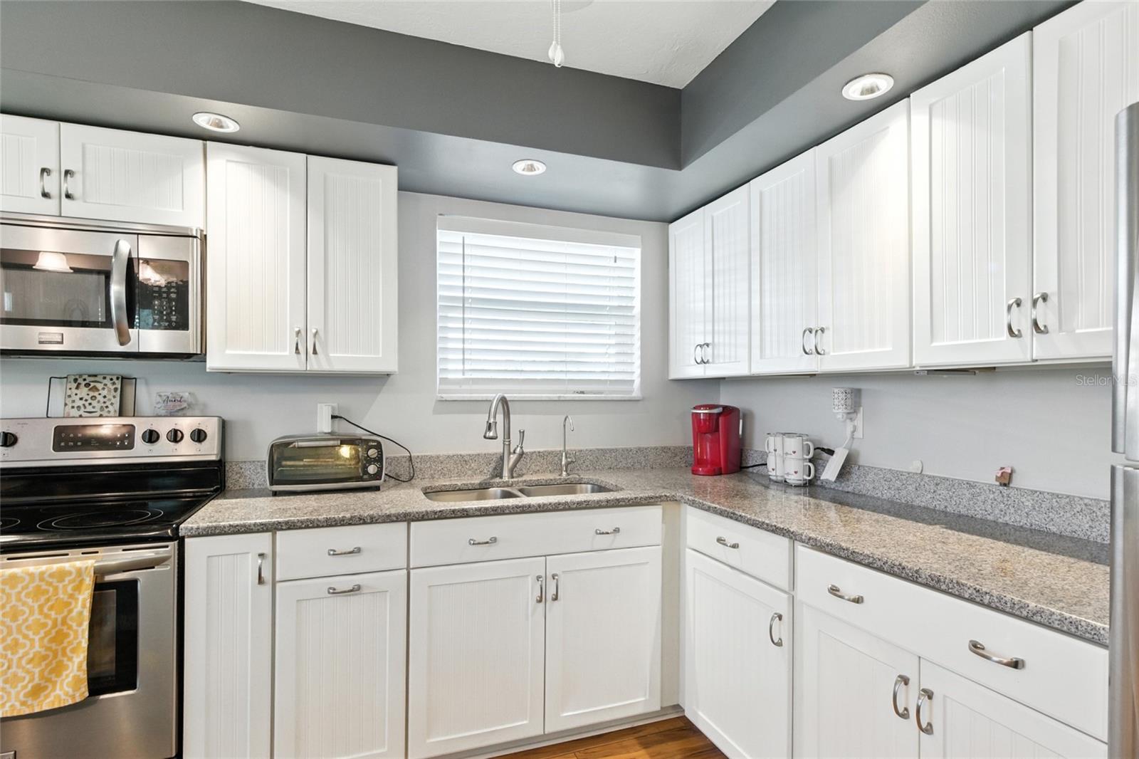 Image 11 of 39 For 8142 Coco Solo Avenue