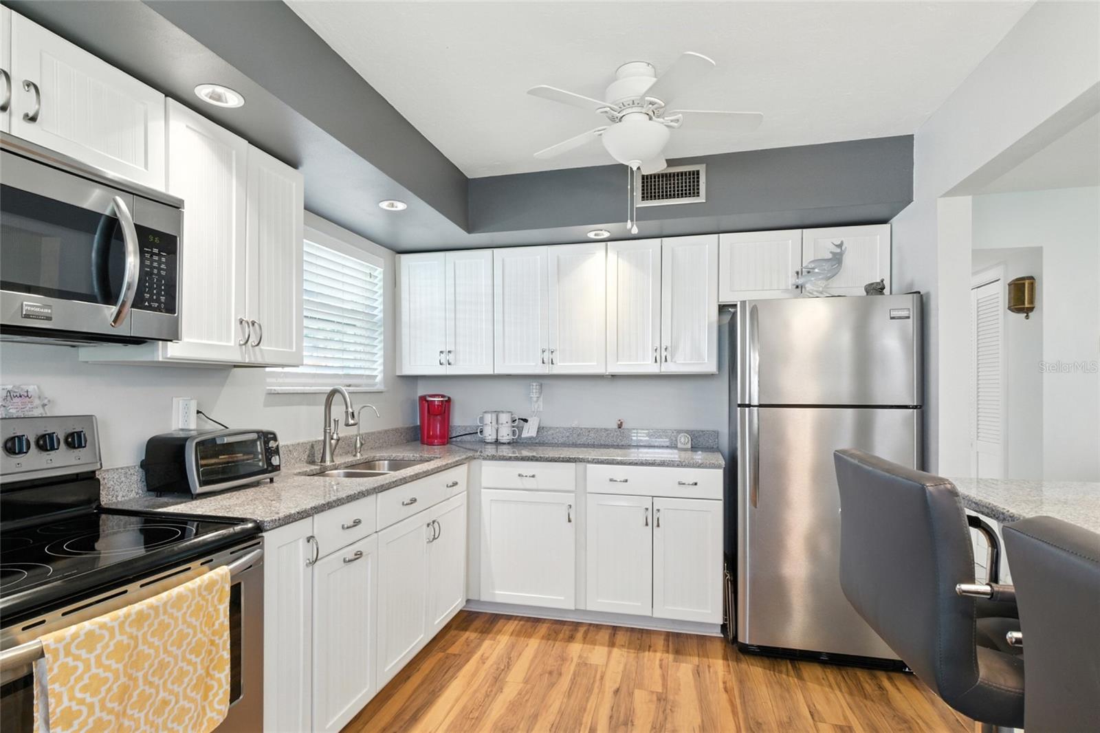 Image 14 of 39 For 8142 Coco Solo Avenue