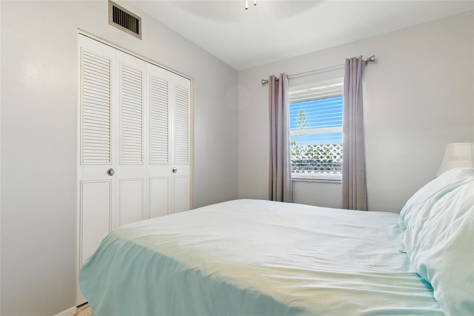 Image 21 of 39 For 8142 Coco Solo Avenue