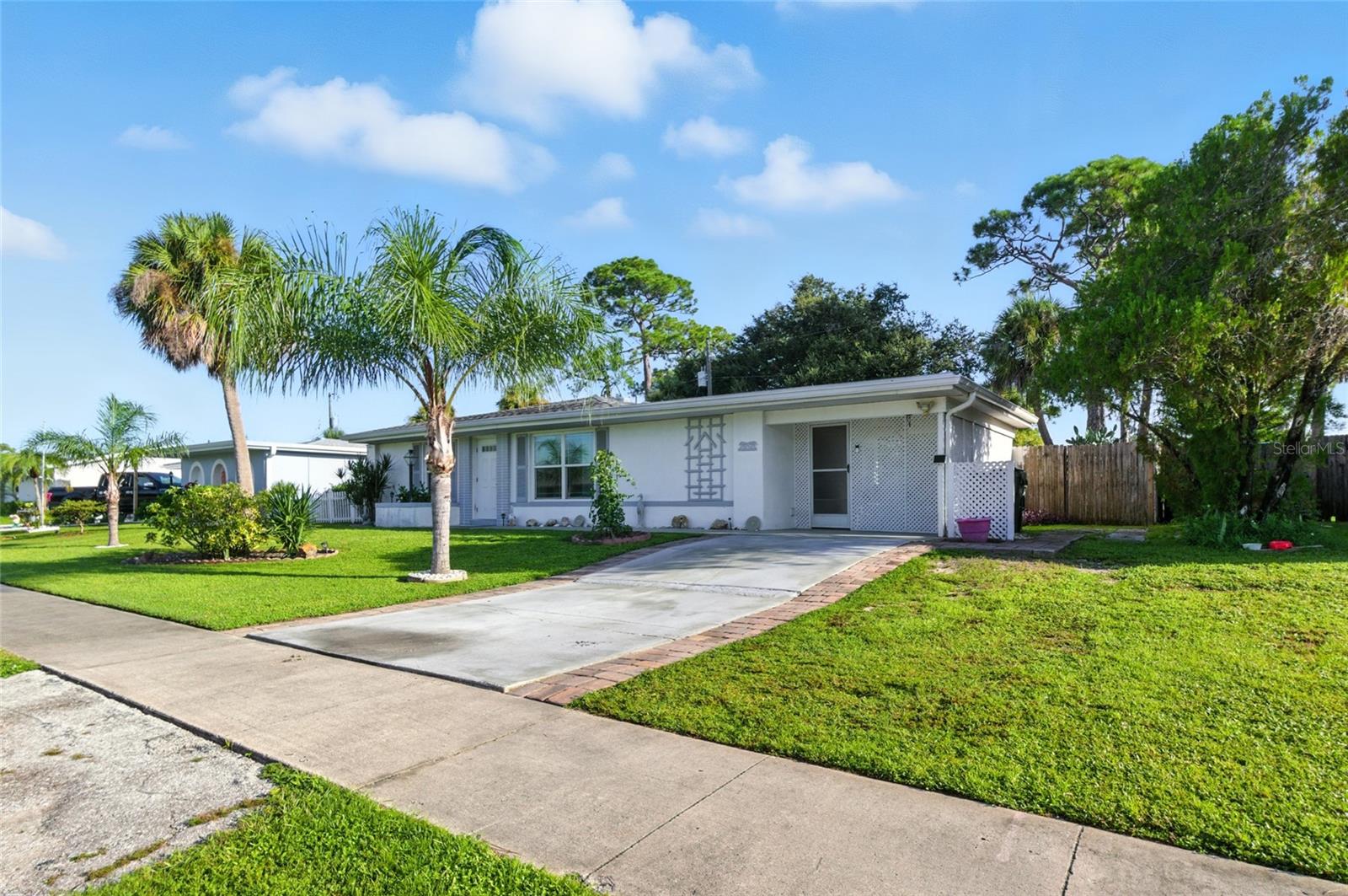 Image 4 of 39 For 8142 Coco Solo Avenue