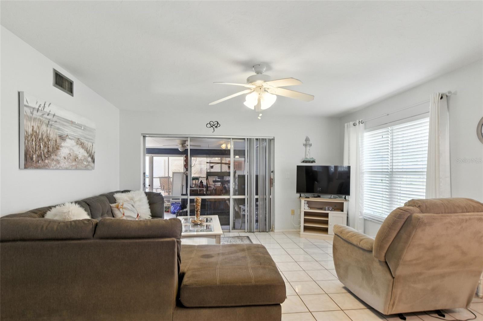 Image 7 of 39 For 8142 Coco Solo Avenue