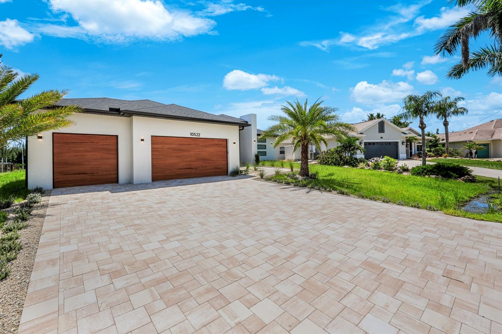 Image 2 of 37 For 10522 Riverside Road