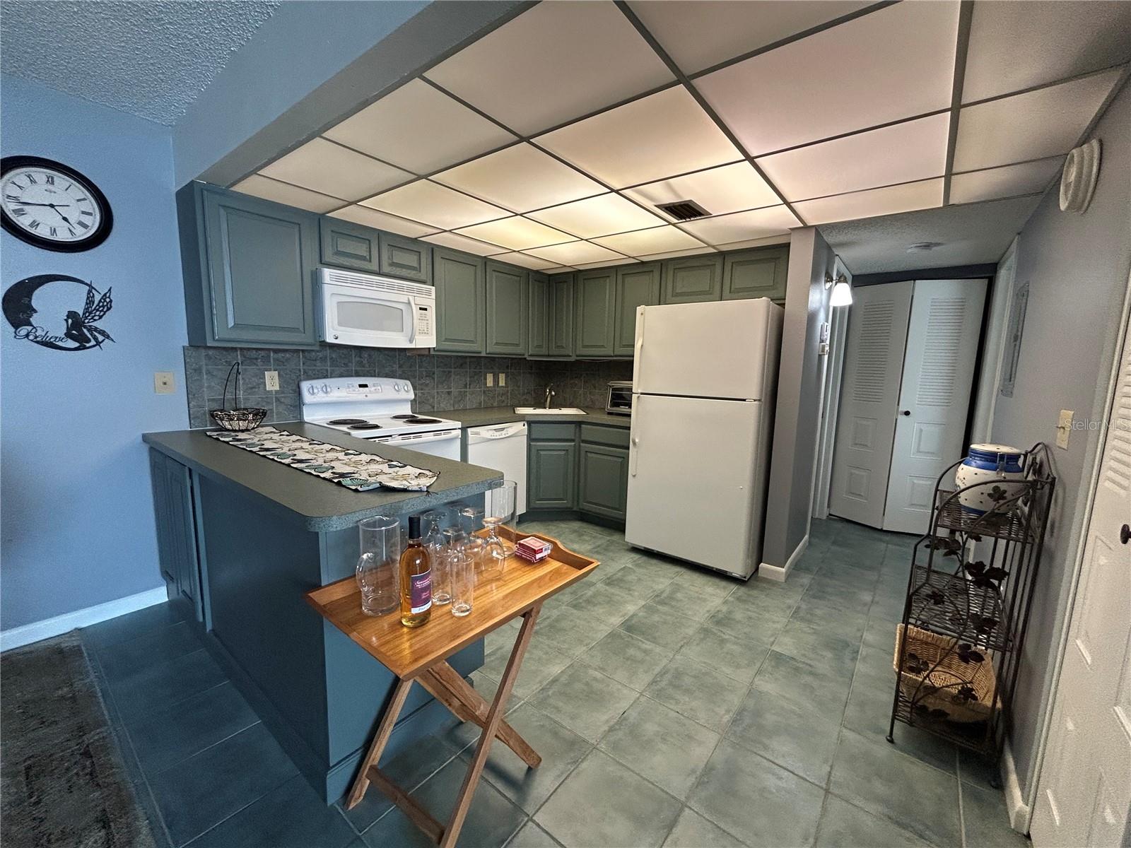 Image 19 of 61 For 2300 Aaron Street 215