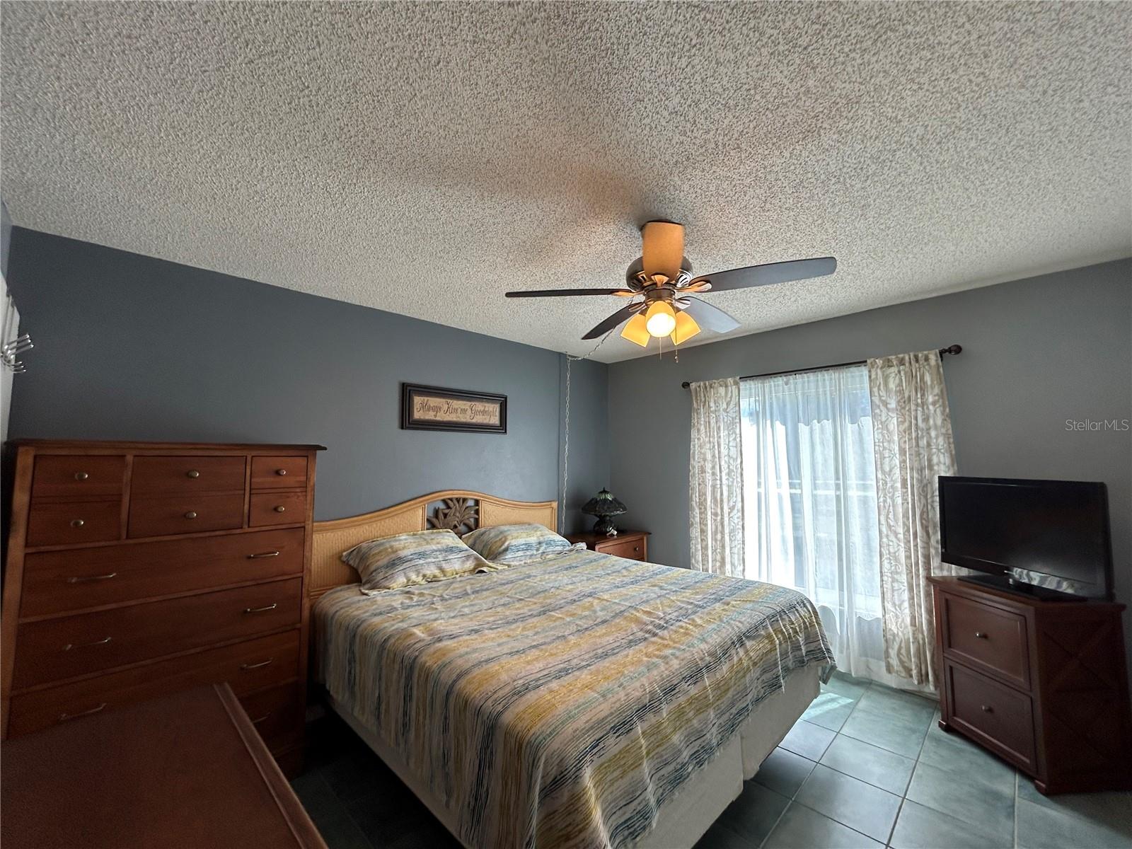 Image 31 of 61 For 2300 Aaron Street 215