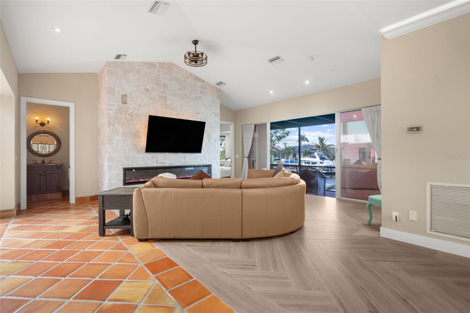 Image 6 of 68 For 3805 Saba Court