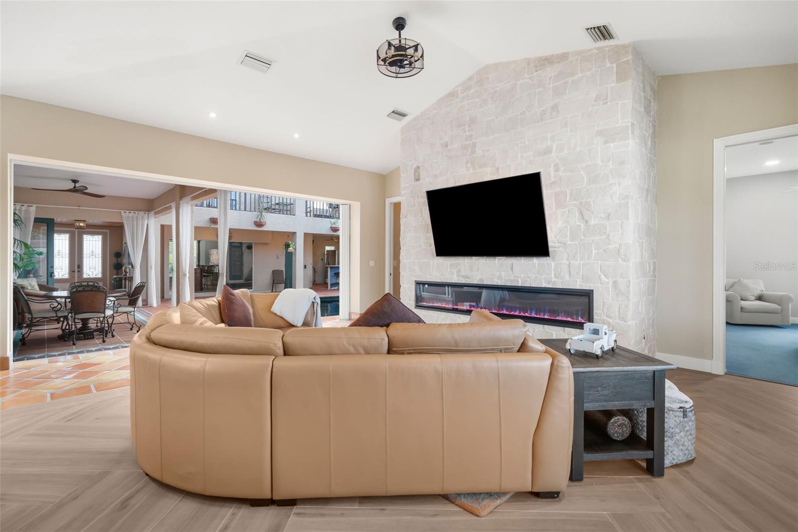 Image 9 of 68 For 3805 Saba Court