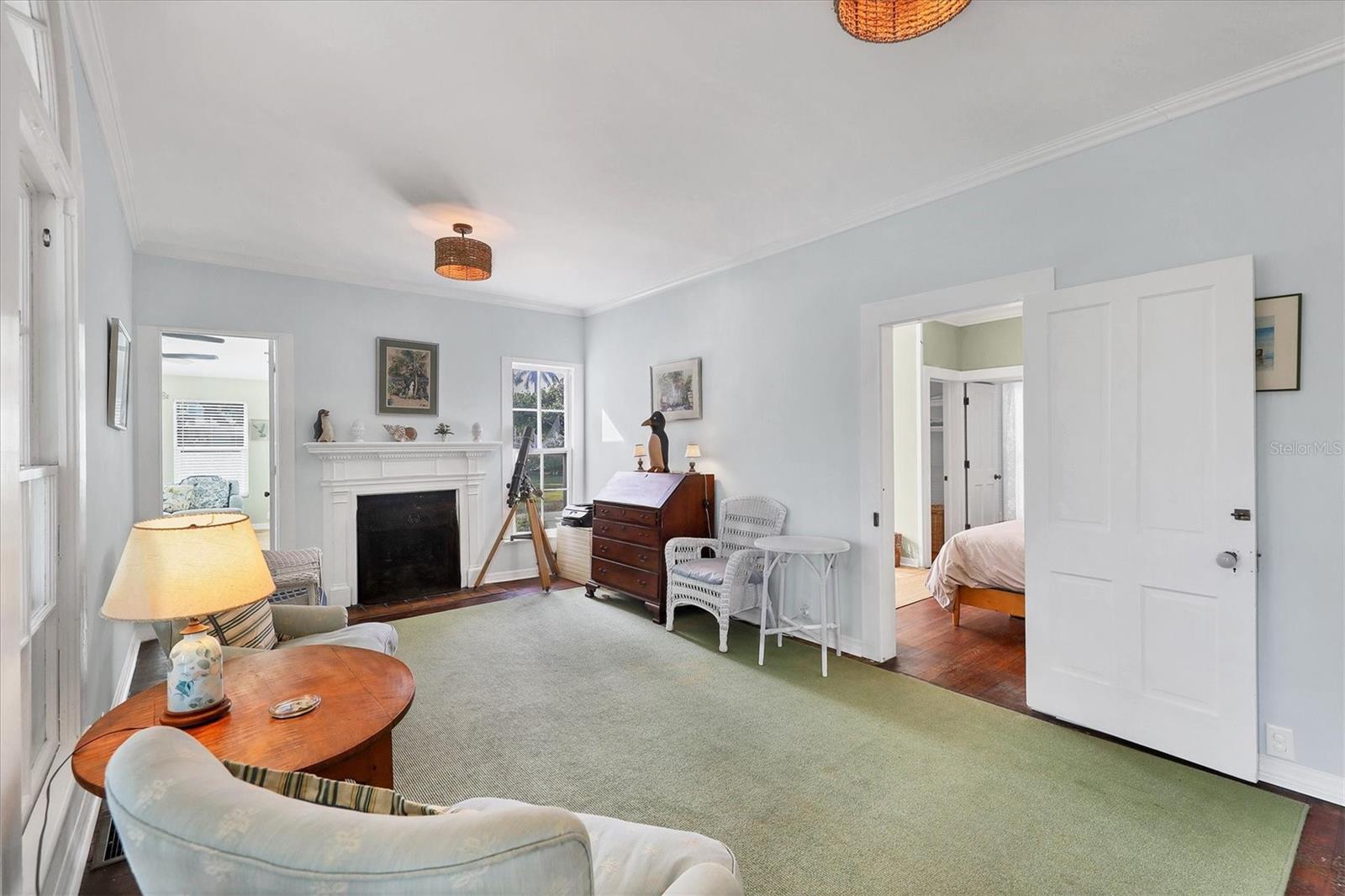 Image 11 of 53 For 231 Gilchrist Avenue