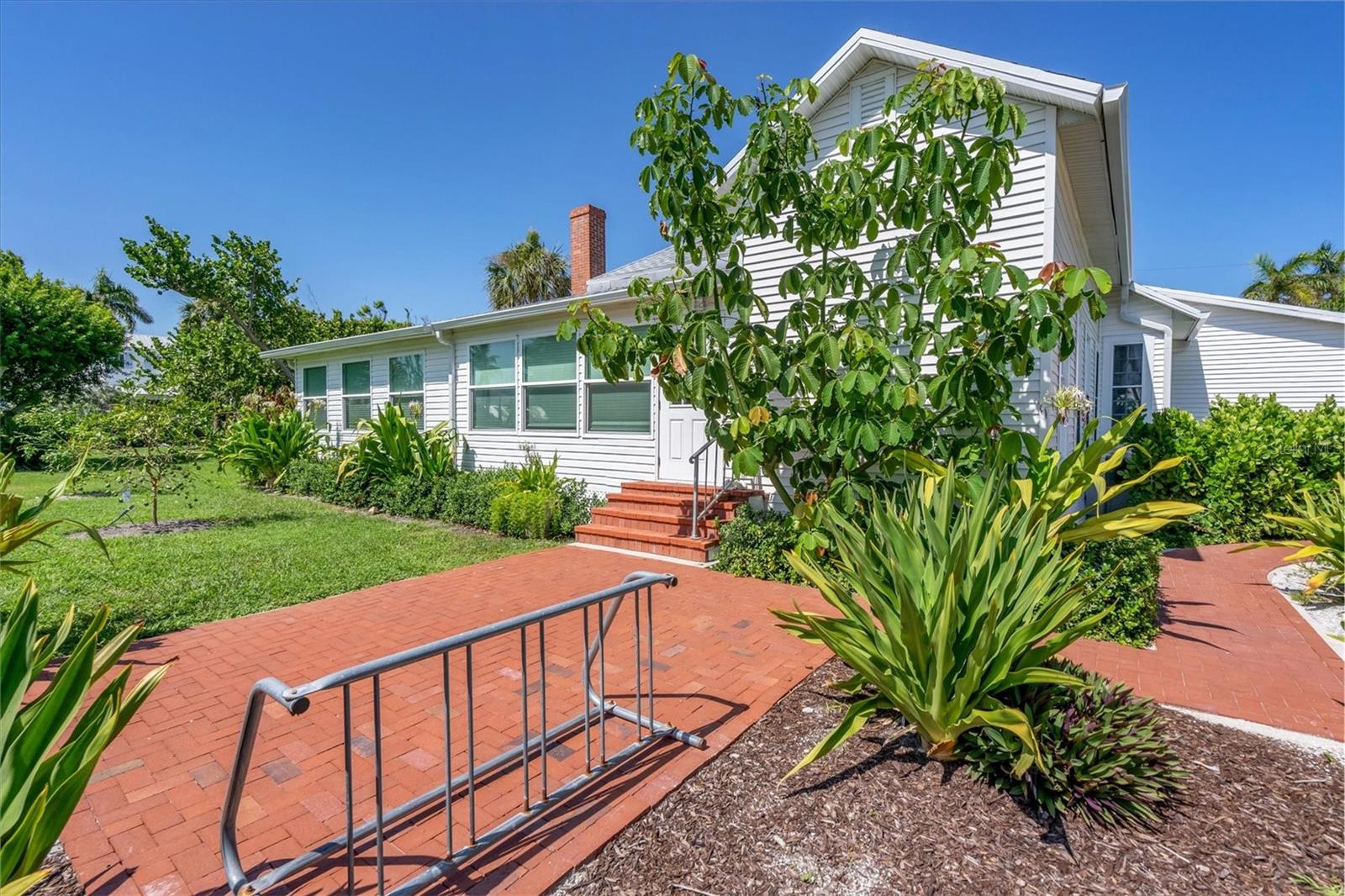 Image 8 of 53 For 231 Gilchrist Avenue