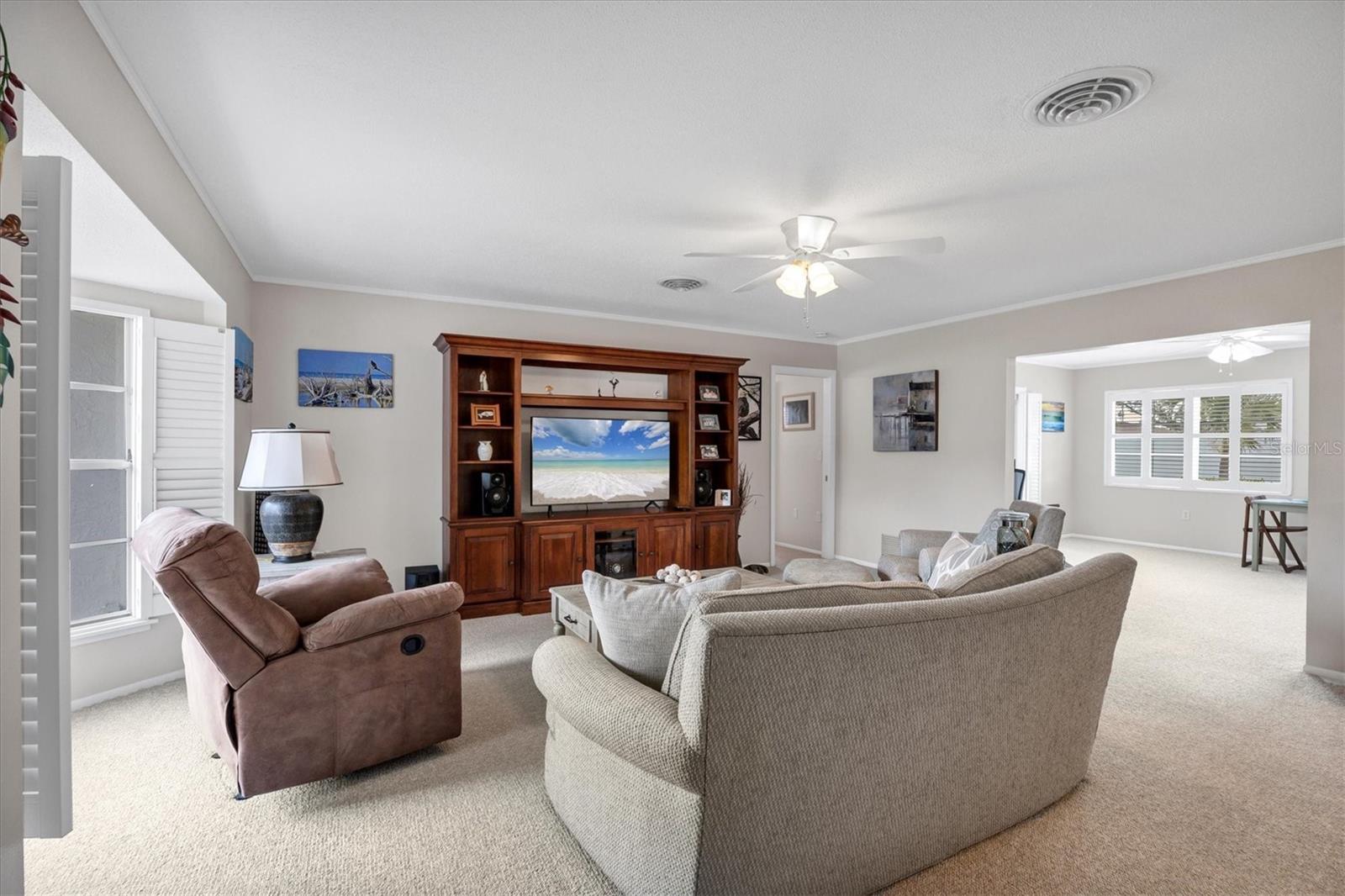 Image 10 of 49 For 1035 Oleander Street