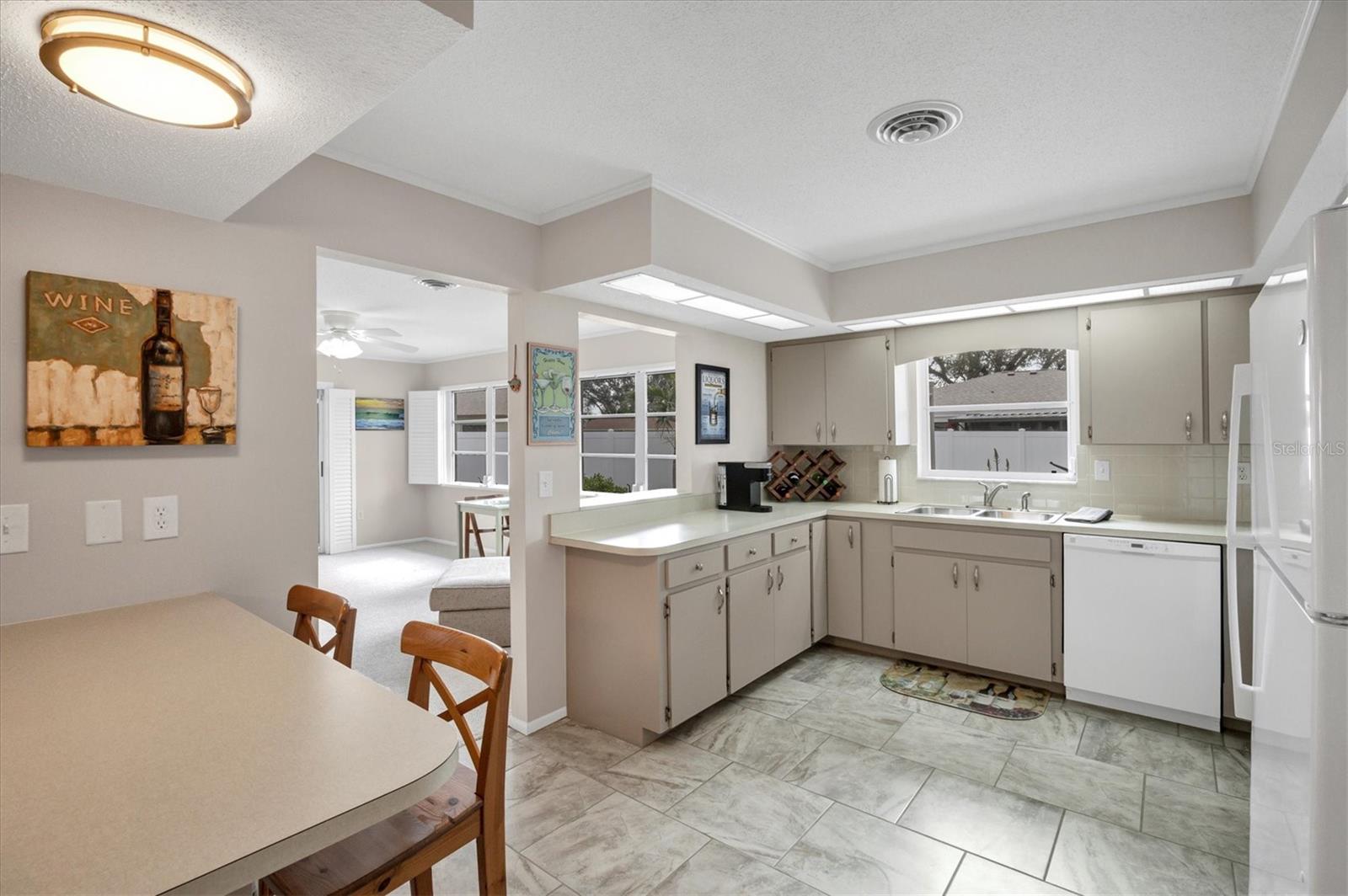 Image 13 of 49 For 1035 Oleander Street