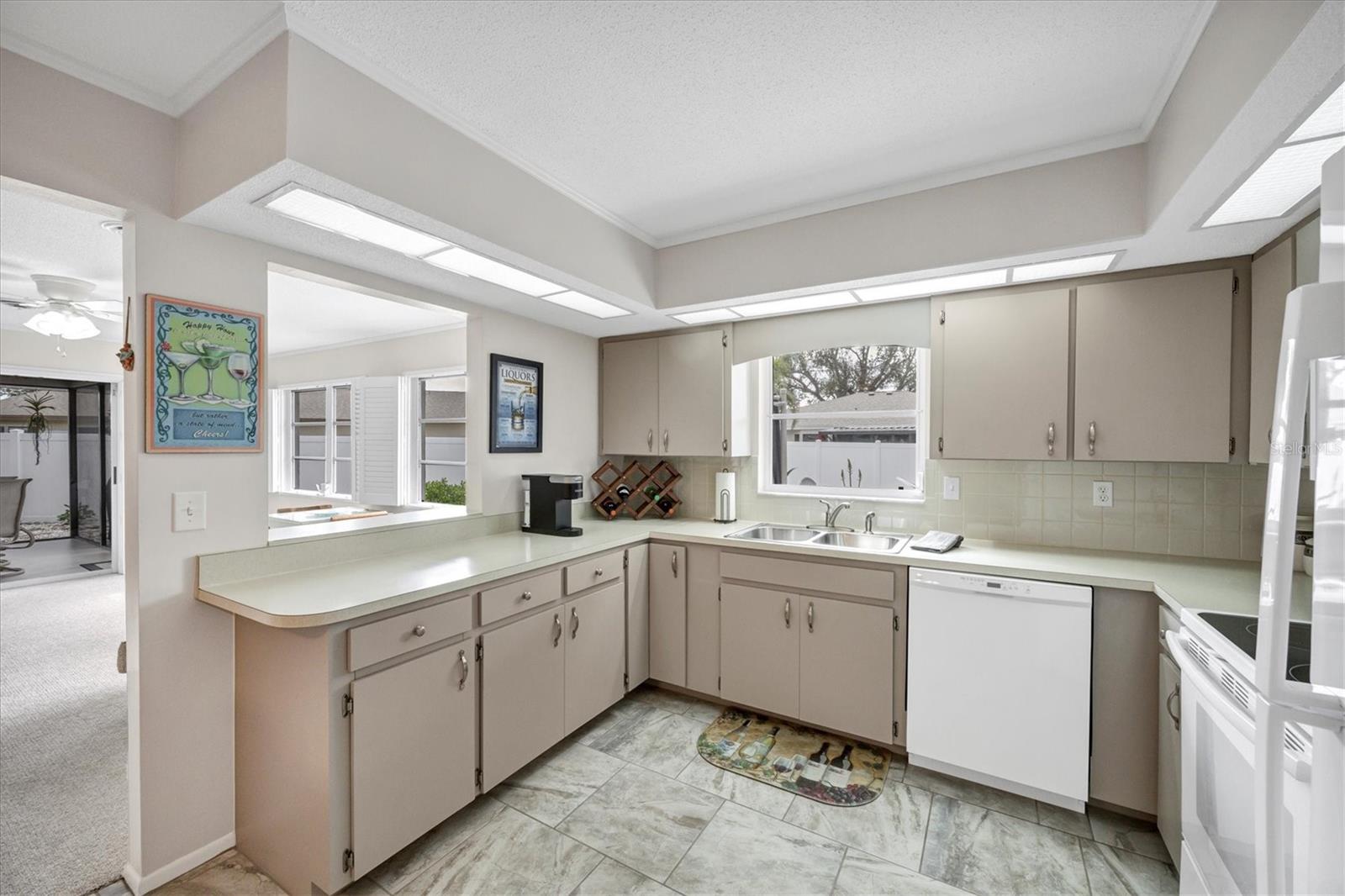 Image 15 of 49 For 1035 Oleander Street