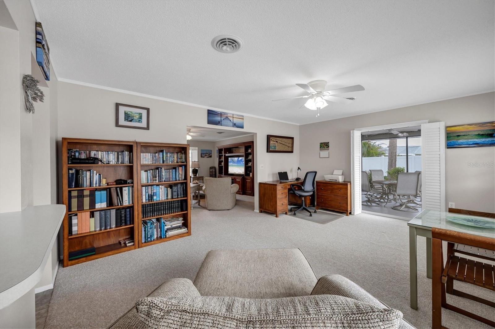 Image 20 of 49 For 1035 Oleander Street