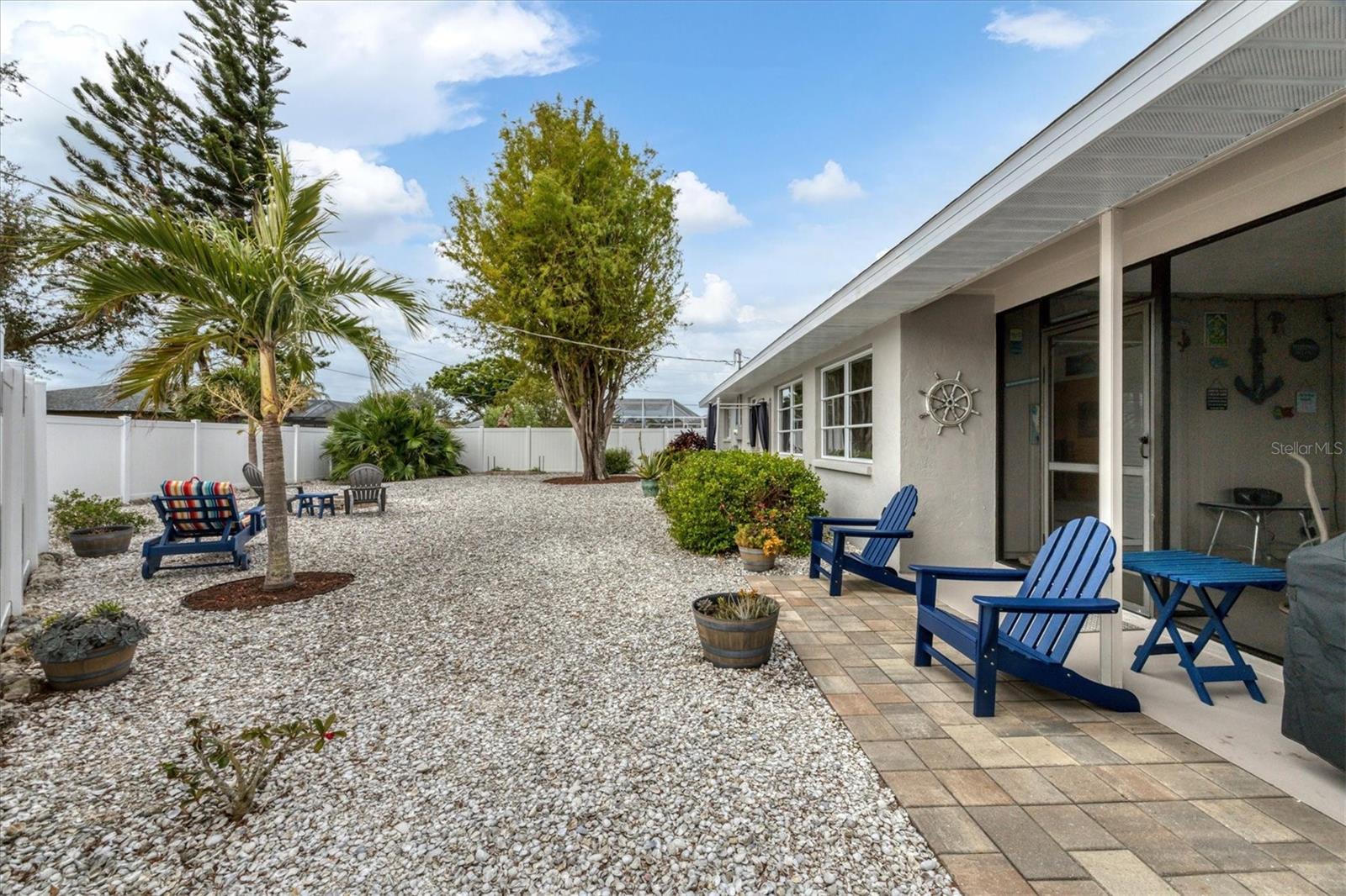 Image 32 of 49 For 1035 Oleander Street