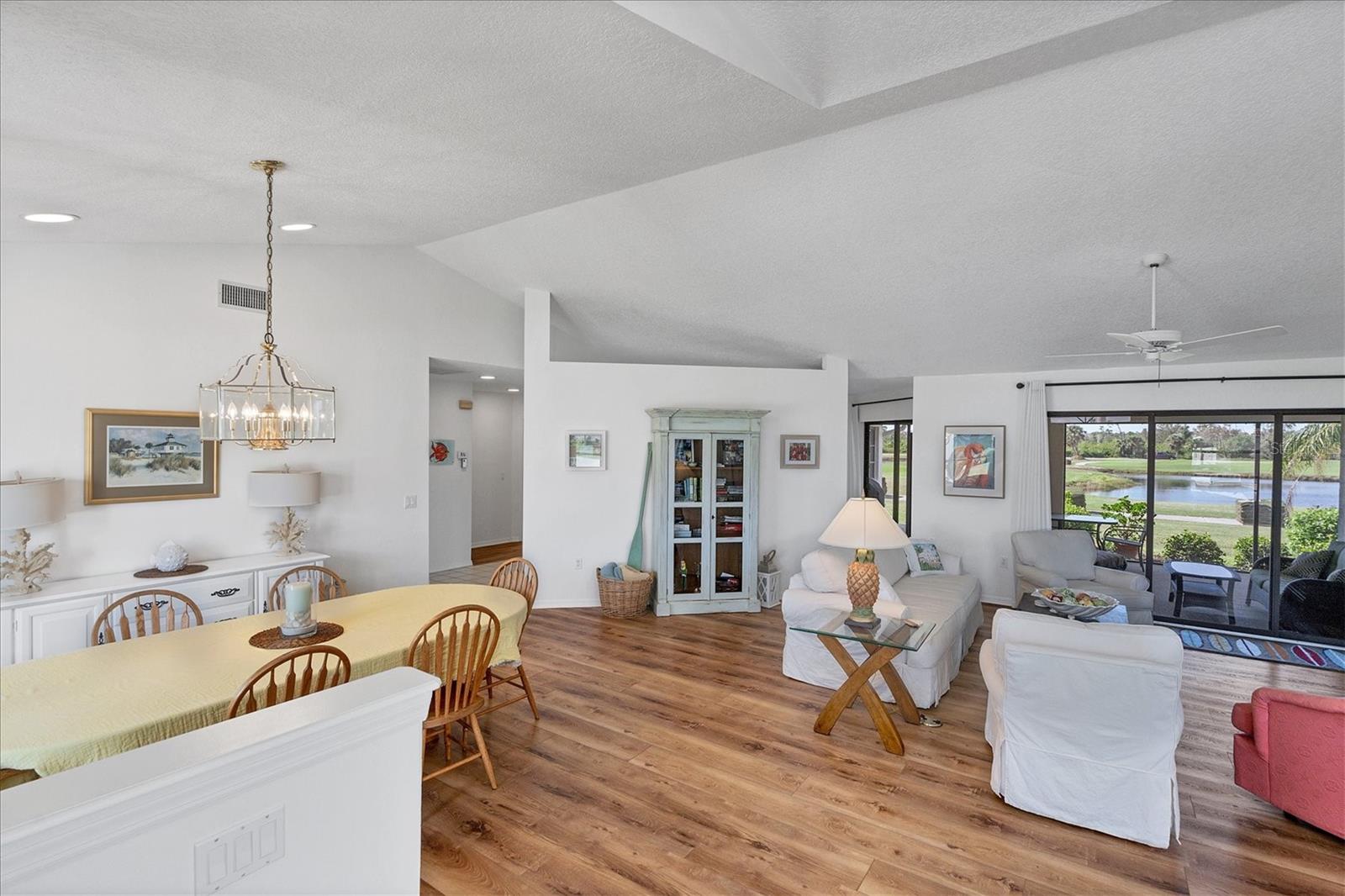 Image 10 of 47 For 20 Leeward Drive