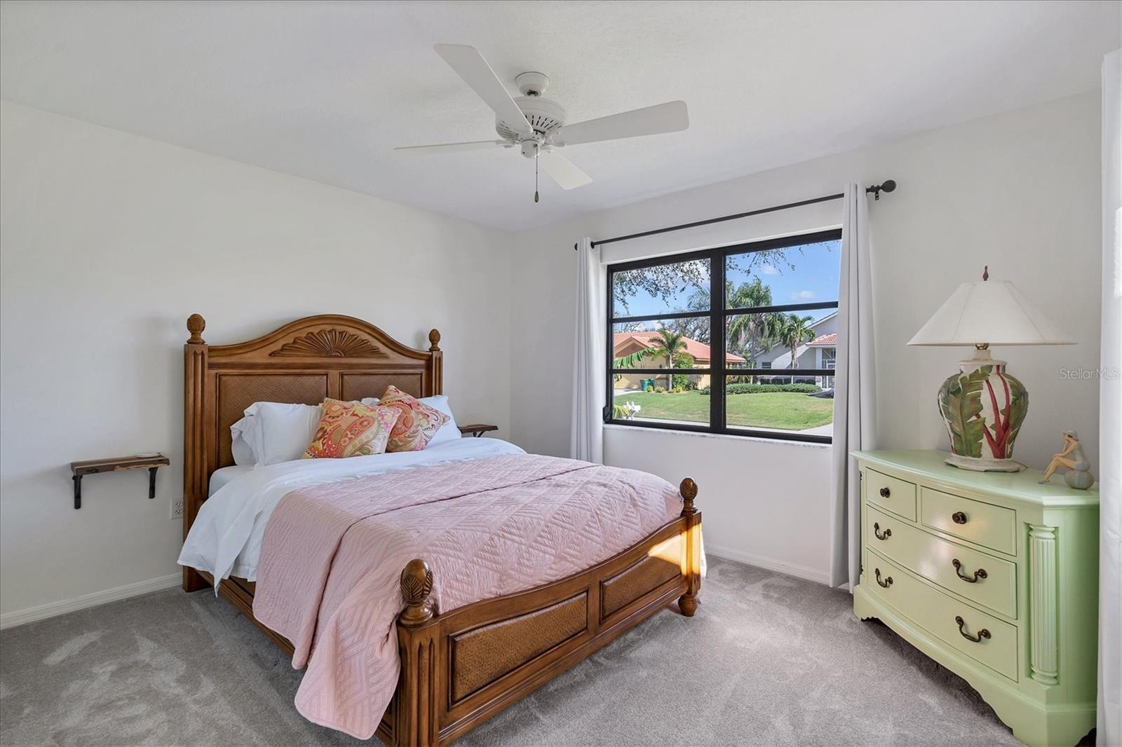 Image 28 of 47 For 20 Leeward Drive